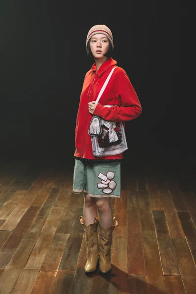 Look 10